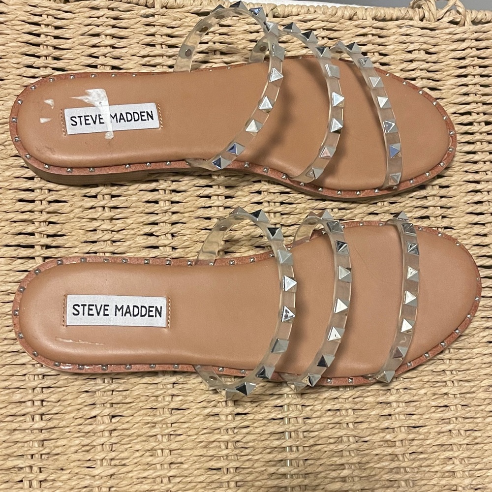 NWOT Steve Madden Studded Sandals